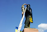 Пофарбований Лєнін у Кролевці. 24 червня 2012