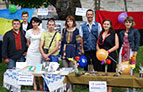 24.08.2016_krolevets_park_svyato_volontery.jpg  (8969 bytes)